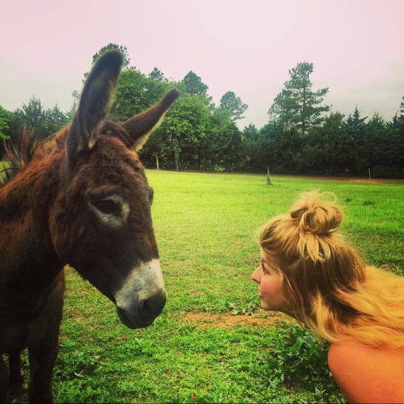 Meet your Posher, Kasandra - Picture 1 of 1